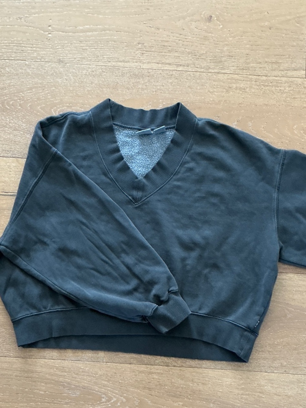Levi's Black V-Neck Women's Sweatshirt
